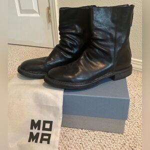 MOMA ~ Tronchetta Boot, Black, size 39/9